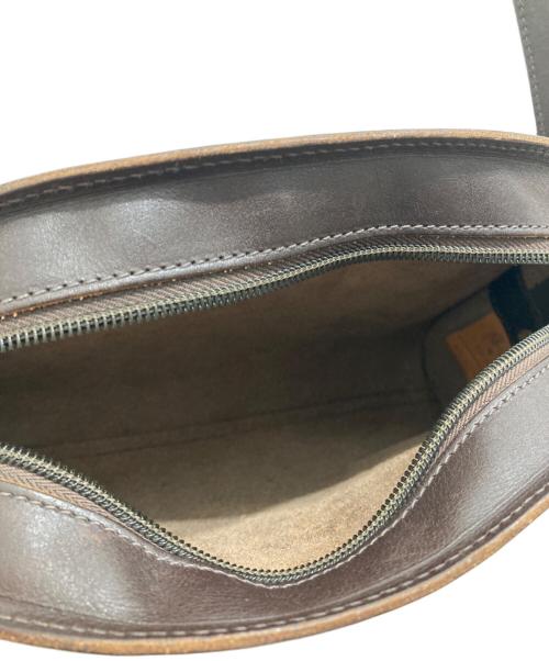 IL BISONTE（イル ビゾンテ）IL BISONTE (イル ビゾンテ) ハーフムーンバッグ ブラウンの古着・服飾アイテム