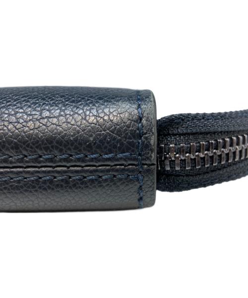 GIORGIO ARMANI（ジョルジョアルマーニ）GIORGIO ARMANI (ジョルジョアルマーニ) クラッチバッグ ネイビーの古着・服飾アイテム