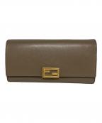 FENDIフェンディ）の古着「コンチネンタルウォレット」｜グレー