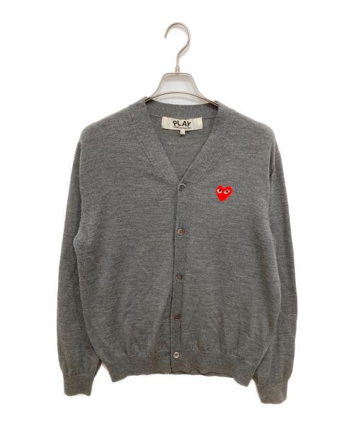 PLAY COMME des GARCONS（プレイコムデギャルソン）PLAY COMME des GARCONS (プレイコムデギャルソン) ハートワッペンウールカーディガン グレー サイズ:XLの古着・服飾アイテム