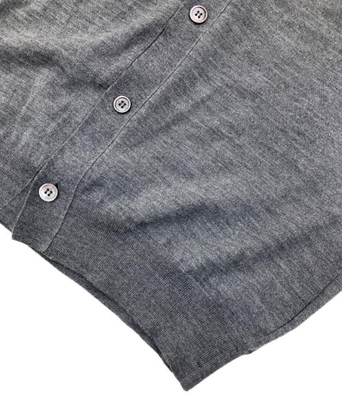 PLAY COMME des GARCONS（プレイコムデギャルソン）PLAY COMME des GARCONS (プレイコムデギャルソン) ハートワッペンウールカーディガン グレー サイズ:XLの古着・服飾アイテム