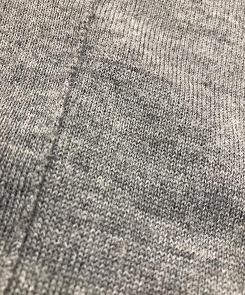 PLAY COMME des GARCONS（プレイコムデギャルソン）PLAY COMME des GARCONS (プレイコムデギャルソン) ハートワッペンウールカーディガン グレー サイズ:XLの古着・服飾アイテム