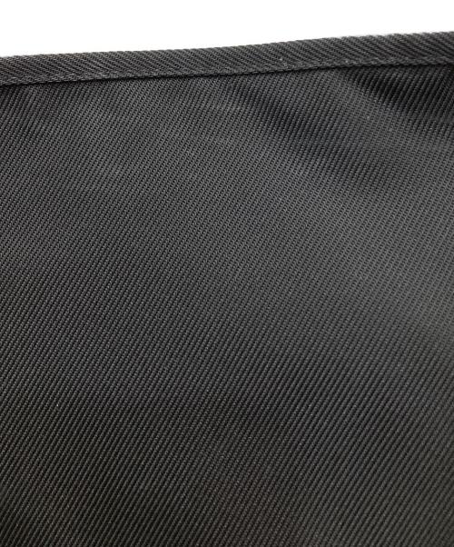 FENDI（フェンディ）FENDI (フェンディ) ロゴプレートショルダーバッグ ブラックの古着・服飾アイテム