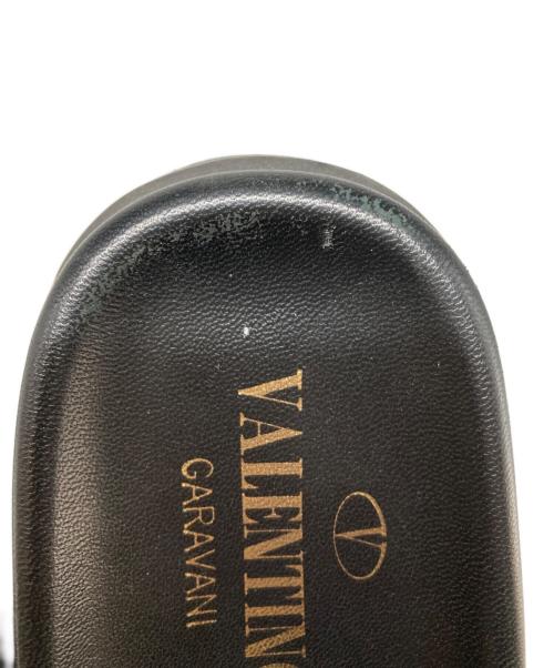 VALENTINO GARAVANI（ヴァレンティノ・ガラヴァーニ）VALENTINO GARAVANI (ヴァレンティノ・ガラヴァーニ) スタッズファーサンダル ブラック サイズ:35の古着・服飾アイテム