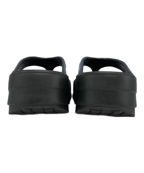 OOFOS（ウーフォス）OOFOS (ウーフォス) リカバリーサンダル ブラック サイズ:EU38の古着・服飾アイテム