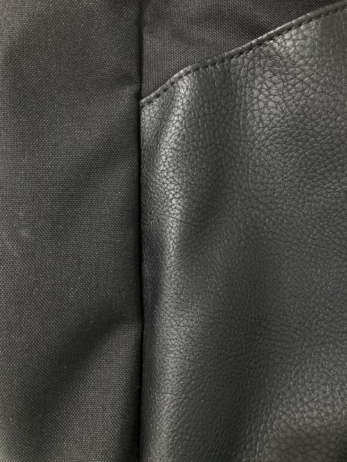 WHITE MOUNTAINEERING（ホワイトマウンテ二アニング）WHITE MOUNTAINEERING (ホワイトマウンテ二アニング) BRIEFING (ブリーフィング) HOBO SHOULDER TALL/ショルダーバッグ ブラックの古着・服飾アイテム