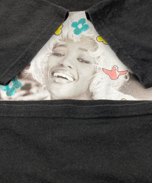 SUPREME（シュプリーム）Supreme (シュプリーム) Naomi Tee ブラック サイズ:Mの古着・服飾アイテム