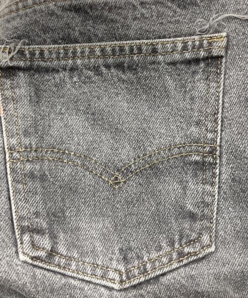 LEVI'S（リーバイス）LEVI'S (リーバイス) 先染めデニムパンツ グレー サイズ:SIZE 81cm (W32)の古着・服飾アイテム
