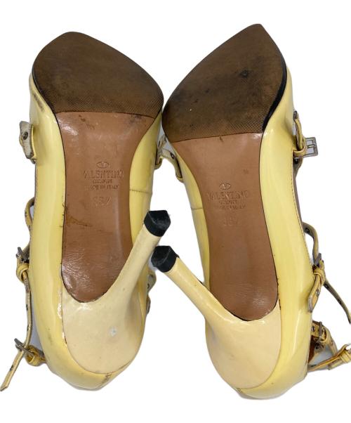 VALENTINO GARAVANI（ヴァレンティノ・ガラヴァーニ）VALENTINO GARAVANI (ヴァレンティノ・ガラヴァーニ) パテントハイヒールパンプス イエロー サイズ:23.5cmの古着・服飾アイテム