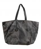BOTTEGA VENETAボッテガベネタ）の古着「イントレッチオリュージョン・ナイロントートバッグ」｜グレー
