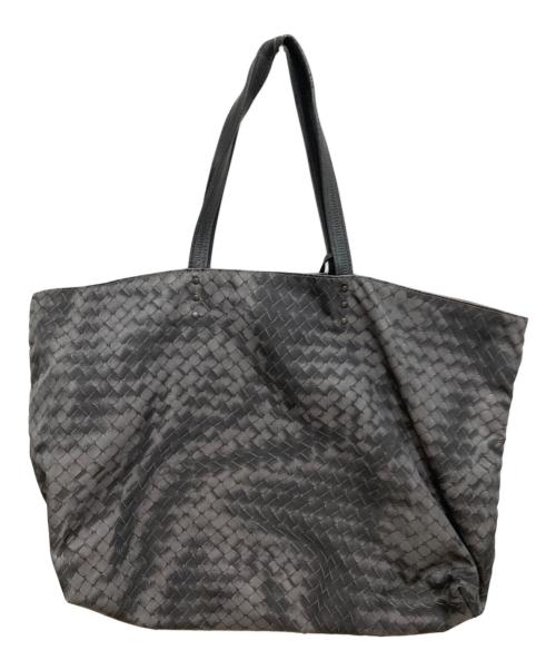 BOTTEGA VENETA（ボッテガベネタ）BOTTEGA VENETA (ボッテガベネタ) イントレッチオリュージョン・ナイロントートバッグ グレーの古着・服飾アイテム