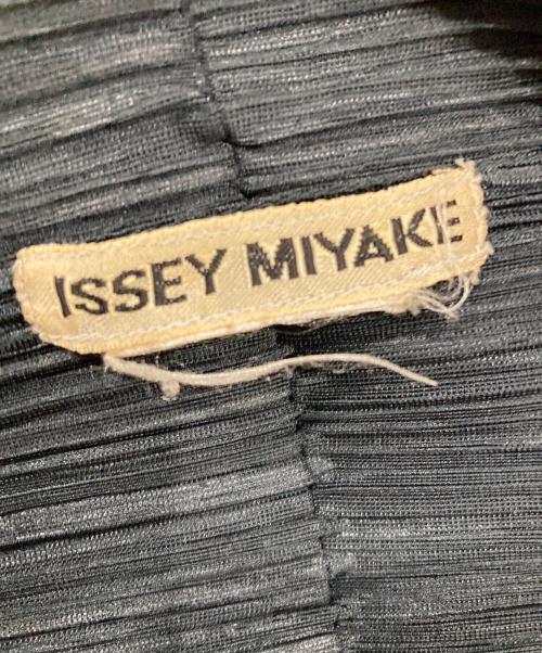 ISSEY MIYAKE（イッセイミヤケ）ISSEY MIYAKE (イッセイミヤケ) プリーツカーディガン ネイビー サイズ:不明の古着・服飾アイテム