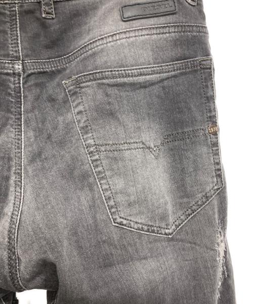 DIESEL（ディーゼル）DIESEL (ディーゼル) ジョグジーンズ グレー サイズ:W26の古着・服飾アイテム