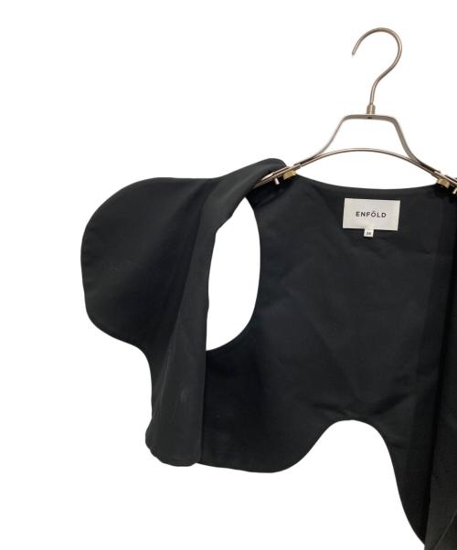 ENFOLD（エンフォルド）ENFOLD (エンフォルド) WAVE CROPPED VEST ブラック サイズ:38の古着・服飾アイテム