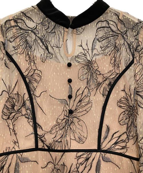 LeJa（レジャ）LeJa (レジャ) パイピングハイネック花柄ラメレースワンピースドレス ベージュ サイズ:Lの古着・服飾アイテム