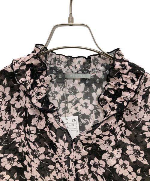 theory luxe（セオリーリュクス）theory luxe (セオリーリュクス) 花柄ブラウス ブラック×ピンク サイズ:38 未使用品の古着・服飾アイテム