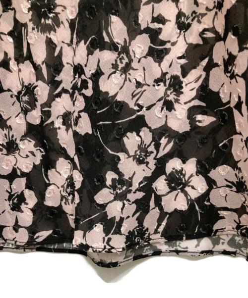 theory luxe（セオリーリュクス）theory luxe (セオリーリュクス) 花柄スカート ブラック×ピンク サイズ:40 未使用品の古着・服飾アイテム