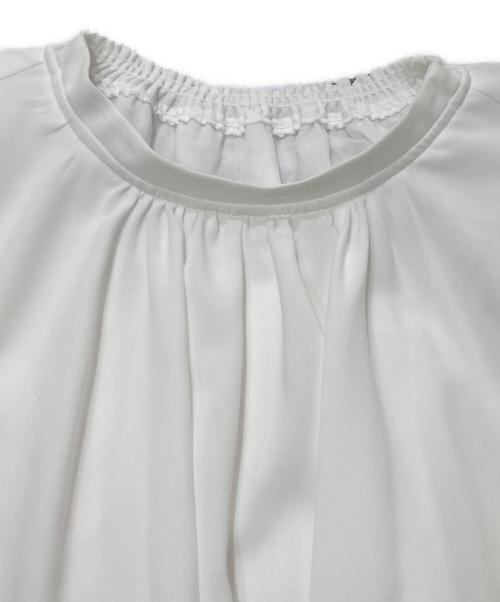 ENFOLD（エンフォルド）ENFOLD (エンフォルド) WAVE SHIRRING BLOUSE ホワイト サイズ:SIZE38の古着・服飾アイテム