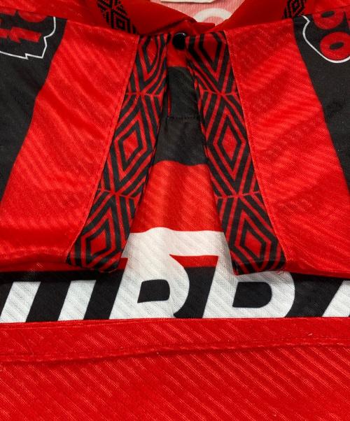 UMBRO（アンブロ）UMBRO (アンブロ) 90’sゲームシャツ レッド サイズ:不明の古着・服飾アイテム