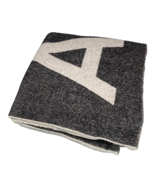 Acne studios（アクネ ストゥディオズ）ACNE STUDIOS (アクネ ストゥディオズ) 大判ロゴストール グレーの古着・服飾アイテム