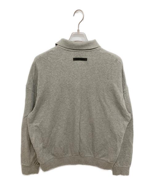 FOG ESSENTIALS（フィアオブゴッド エッセンシャル）FOG ESSENTIALS (フィアオブゴッド エッセンシャル) 襟付きスウェット グレー サイズ:Sの古着・服飾アイテム