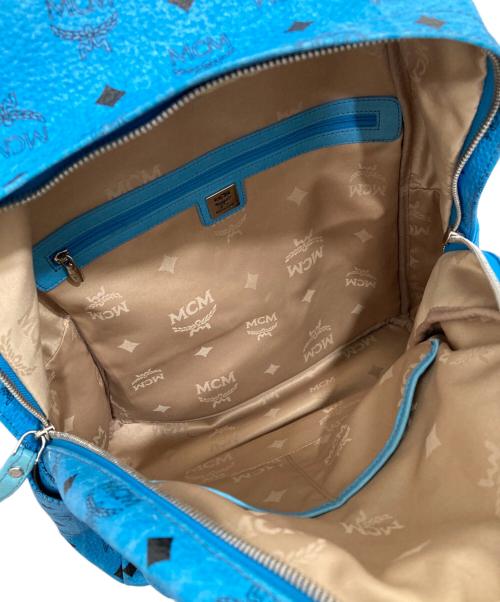 MCM（エムシーエム）MCM (エムシーエム) スタッズリュック スカイブルーの古着・服飾アイテム