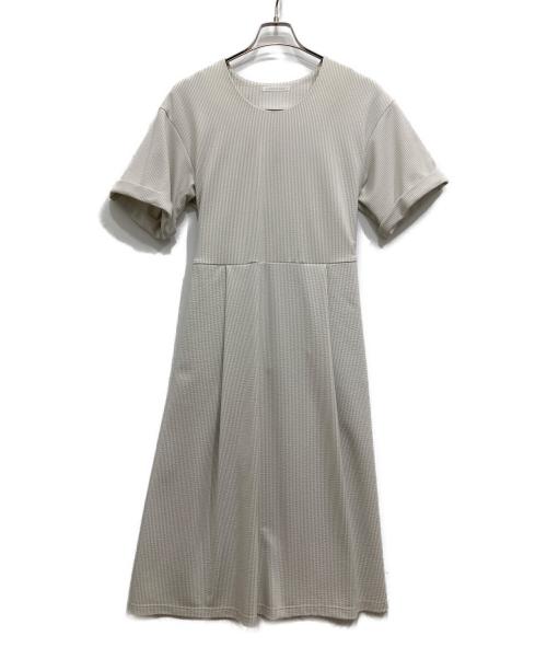 rinrinka（リンリンカ）rinrinka (リンリンカ) 半袖ワンピース ベージュ サイズ:2の古着・服飾アイテム