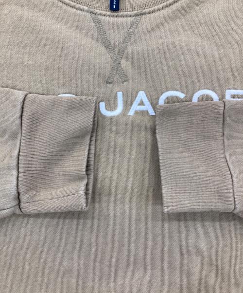 MARC JACOBS（マークジェイコブス）MARC JACOBS (マークジェイコブス) 前Vロゴ刺繍スウェット カーキ サイズ:Lの古着・服飾アイテム