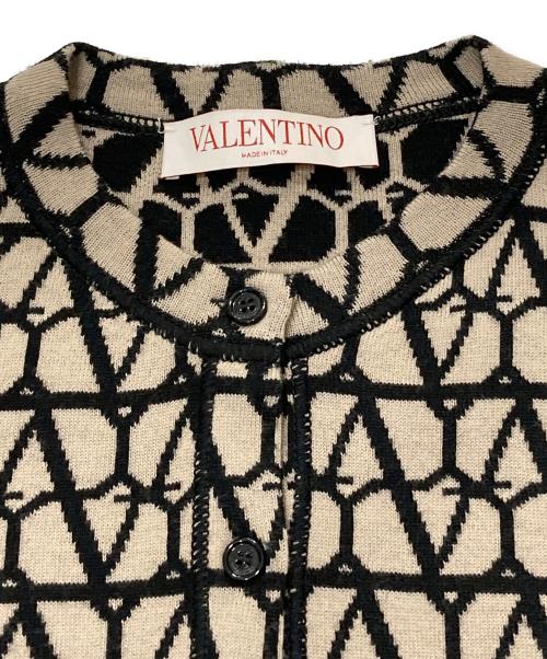 VALENTINO（ヴァレンティノ）VALENTINO (ヴァレンティノ) Vロゴニットカーディガン ベージュ サイズ:Mの古着・服飾アイテム