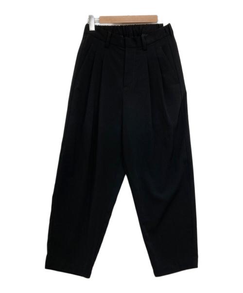 ATTACHMENT（アタッチメント）ATTACHMENT (アタッチメント) BELTED WIDE TAPERED SLACKS/タックパンツ ブラック サイズ:1の古着・服飾アイテム
