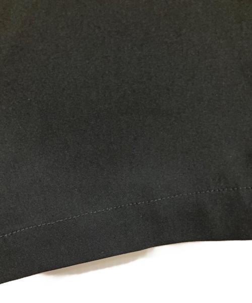 ATTACHMENT（アタッチメント）ATTACHMENT (アタッチメント) BELTED WIDE TAPERED SLACKS/タックパンツ ブラック サイズ:1の古着・服飾アイテム