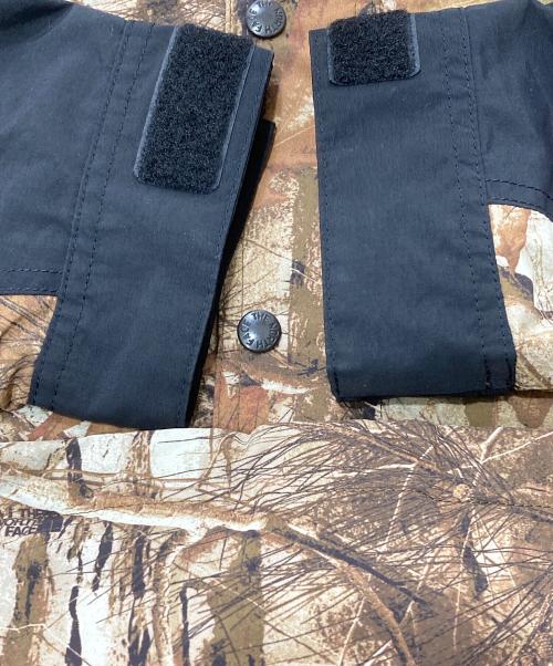 THE NORTH FACE（ザ ノース フェイス）THE NORTH FACE (ザ ノース フェイス) NOVELTY MOUNTAIN LIGHT JACKET/リアルツリー柄マウンテンパーカー ブラック サイズ:Sの古着・服飾アイテム