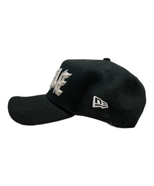 New Era（ニューエラ）New Era (ニューエラ) Supreme (シュプリーム) Sharp Spellout Adjustable ブラックの古着・服飾アイテム