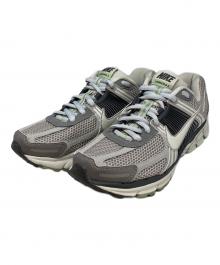 NIKE（ナイキ）の古着「ZOOM VOMERO 5」｜グレー