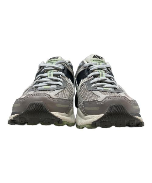 NIKE（ナイキ）NIKE (ナイキ) ZOOM VOMERO 5 グレー サイズ:27.5㎝の古着・服飾アイテム