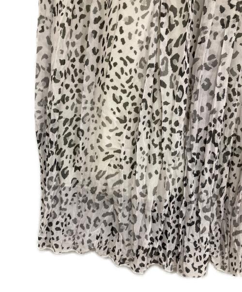 CLOTH&CROSS（クロスアンドクロス）CLOTH&CROSS (クロスアンドクロス) レオパード柄スカート ホワイト サイズ:FREEの古着・服飾アイテム