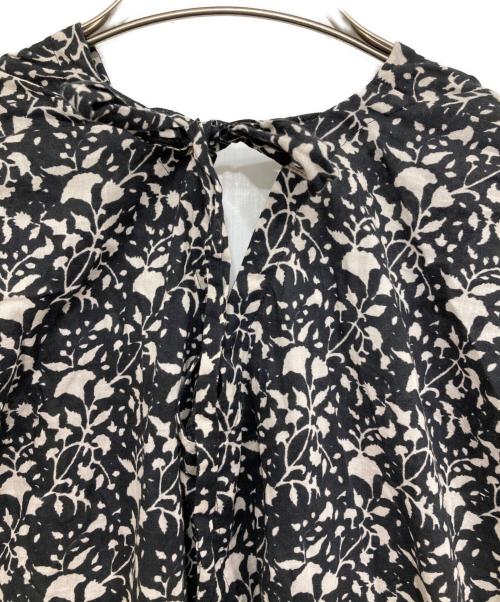 CLOTH&CROSS（クロスアンドクロス）CLOTH&CROSS (クロスアンドクロス) 総柄ワンピース ブラック サイズ:表記なしの古着・服飾アイテム