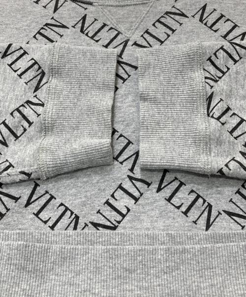 VALENTINO（ヴァレンティノ）VALENTINO (ヴァレンティノ) VLTNロゴプリントスウェット グレー サイズ:Lの古着・服飾アイテム