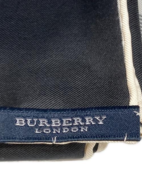 BURBERRY LONDON（バーバリーロンドン）BURBERRY LONDON (バーバリーロンドン) ノヴァチェックシルクスカーフ ブラックの古着・服飾アイテム