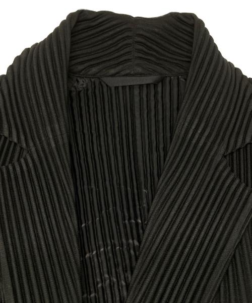 HOMME PLISSE ISSEY MIYAKE（オム プリッセ イッセイ ミヤケ）HOMME PLISSE ISSEY MIYAKE (オム プリッセ イッセイ ミヤケ) TAILORED PLEATS 2/プリーツロングコート ブラック サイズ:３の古着・服飾アイテム