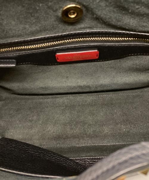 VALENTINO（ヴァレンティノ）VALENTINO (ヴァレンティノ) ロックスタッズトートバッグ ブラックの古着・服飾アイテム