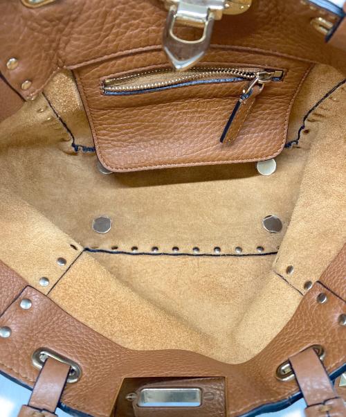 VALENTINO（ヴァレンティノ）VALENTINO (ヴァレンティノ) 2WAYロックスタッズショルダーバッグ ブラウンの古着・服飾アイテム