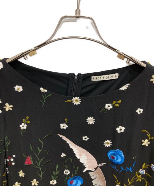 alice+olivia（アリスアンドオリビア）alice+olivia (アリスアンドオリビア) 刺繍ワンピース ブラック サイズ:不明の古着・服飾アイテム