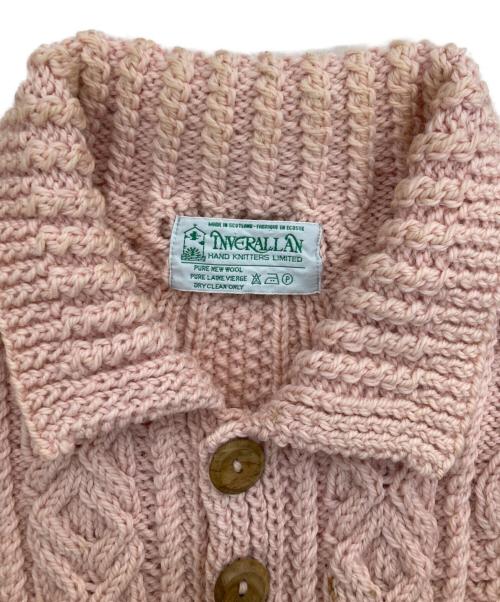 INVERALLAN（インバーアラン）INVERALLAN (インバーアラン) ケーブルニットカーディガン ピンク サイズ:表記なしの古着・服飾アイテム