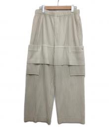 HOMME PLISSE ISSEY MIYAKE（オム プリッセ イッセイ ミヤケ）の古着「MULTI-POCKET/プリーツカーゴパンツ」｜LIMESTONE WHITE