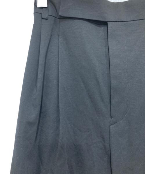 LE PHIL（ル フィル）LE PHIL (ル フィル) コンパクトポンチパンツ ブラック サイズ:1の古着・服飾アイテム