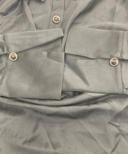 GUESS（ゲス）GUESS (ゲス) ポロカラーブラウス ブラック サイズ:US0の古着・服飾アイテム