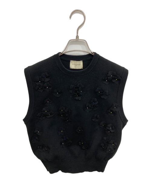 UNITED ARROWS（ユナイテッドアローズ）UNITED ARROWS (ユナイテッドアローズ) 3D フラワーモチーフ ノースリーブ ニットベスト ブラック サイズ:FREEの古着・服飾アイテム