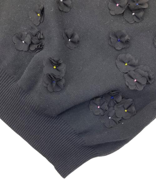 UNITED ARROWS（ユナイテッドアローズ）UNITED ARROWS (ユナイテッドアローズ) 3D フラワーモチーフ ノースリーブ ニットベスト ブラック サイズ:FREEの古着・服飾アイテム