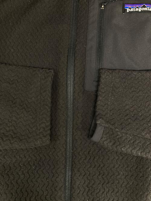 Patagonia（パタゴニア）Patagonia (パタゴニア) R1エアフルジップフーディ ブラック サイズ:Sの古着・服飾アイテム